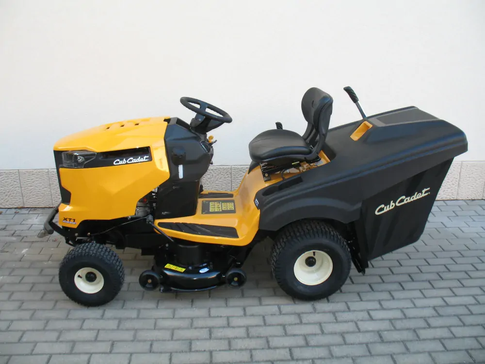 Cub Cadet XT1 OR95
