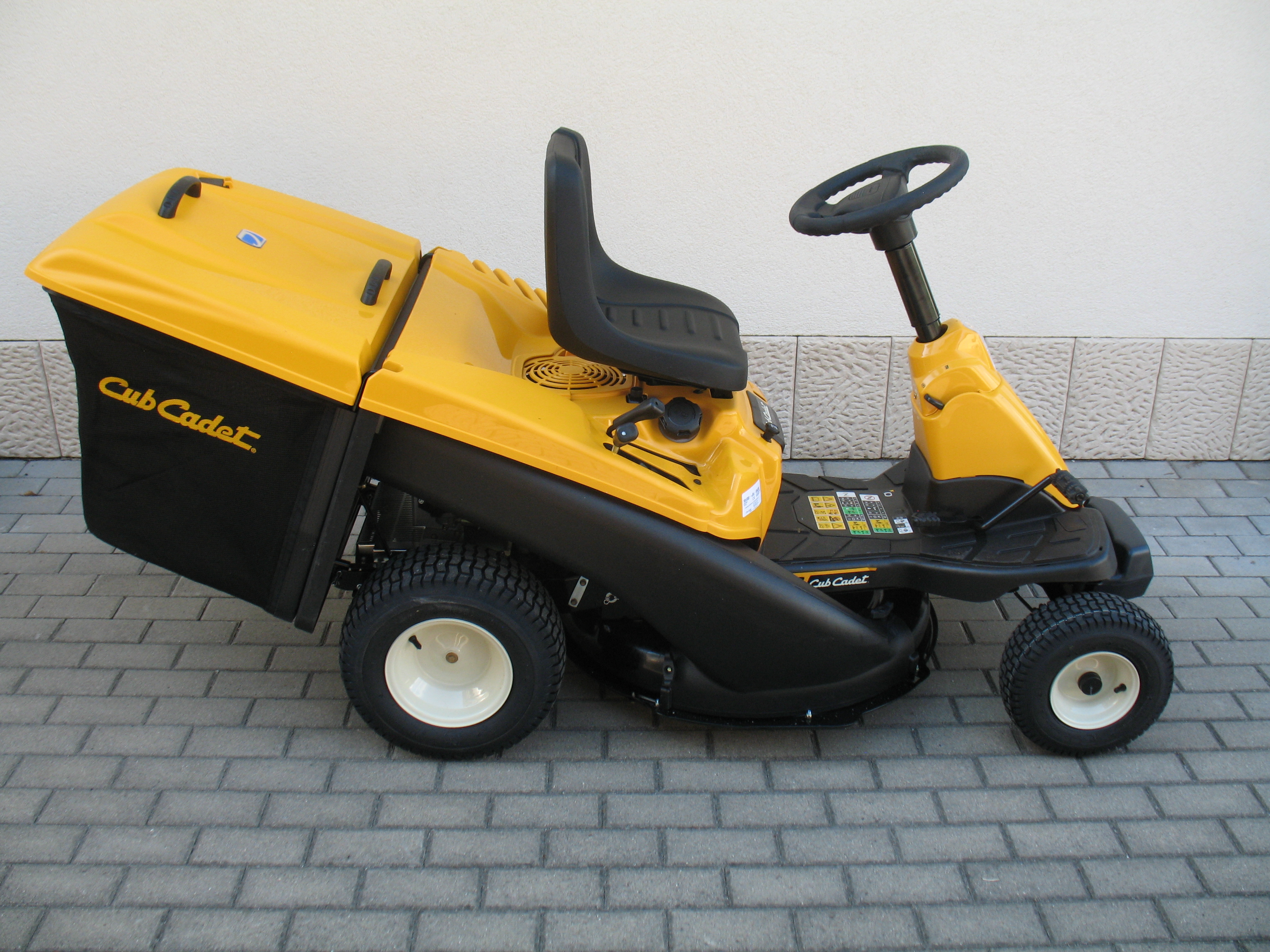 Cub Cadet LR2 NR76