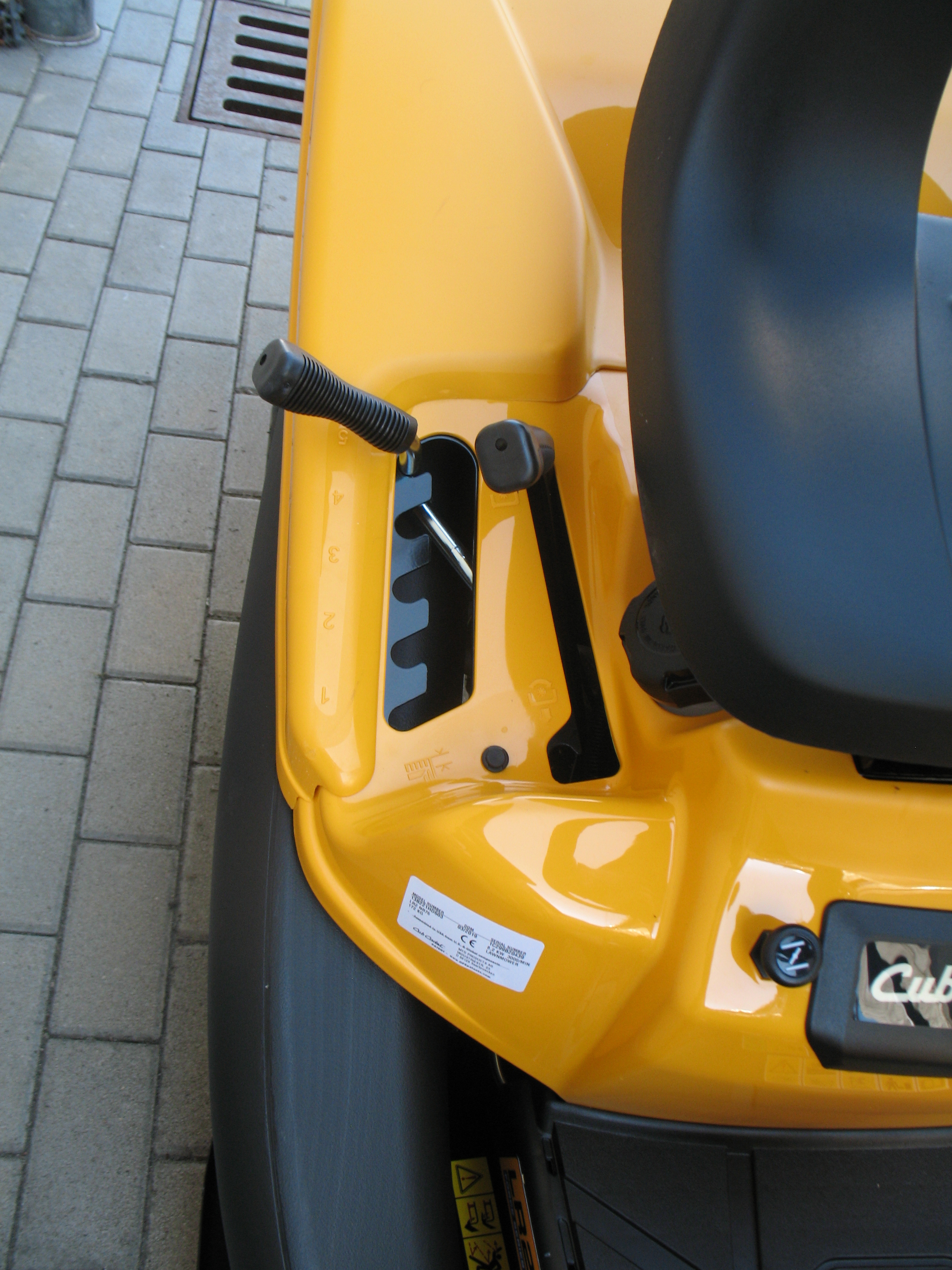 Cub Cadet LR2 NR76